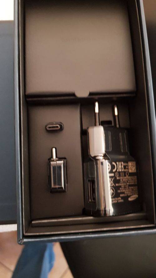 Samsung S8 damaged screen